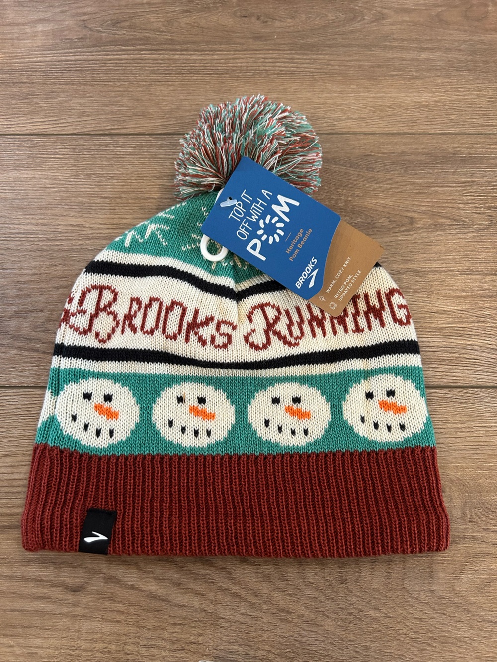 NWT Brooks Run Merry Pom Beanie Snowman Holiday Knit Hat Unisex